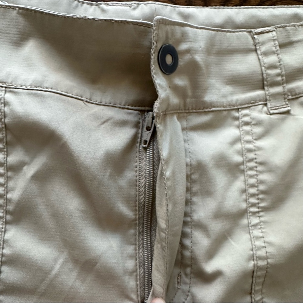 Columbia Women's Beige Cargo Shorts size 8 6L - Picture 6 of 14